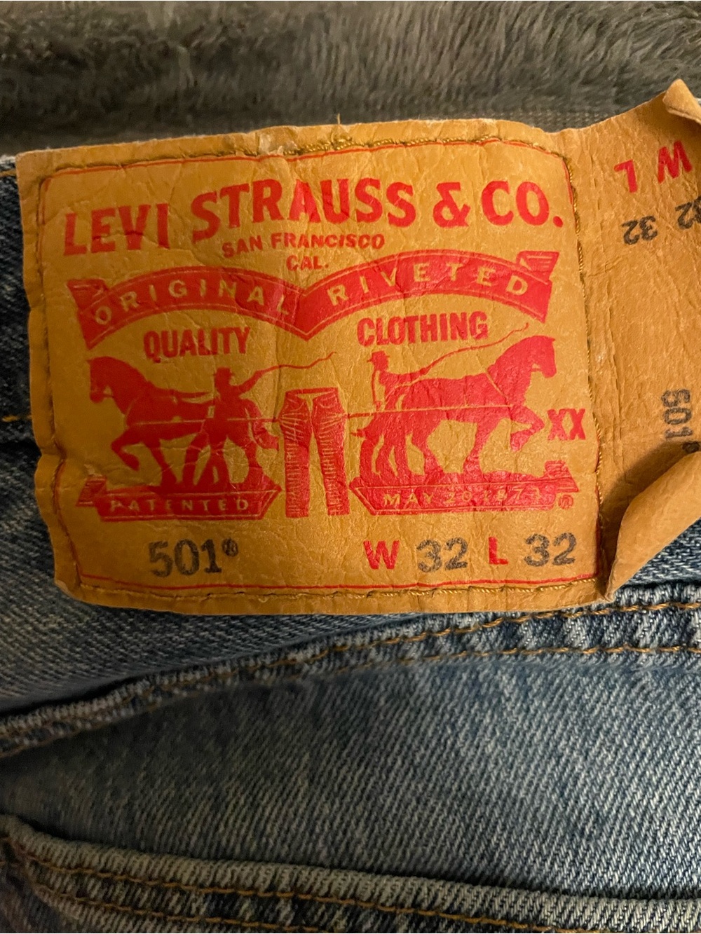 Levi's 501® Men's Blue Straight Jeans with Leather Patch